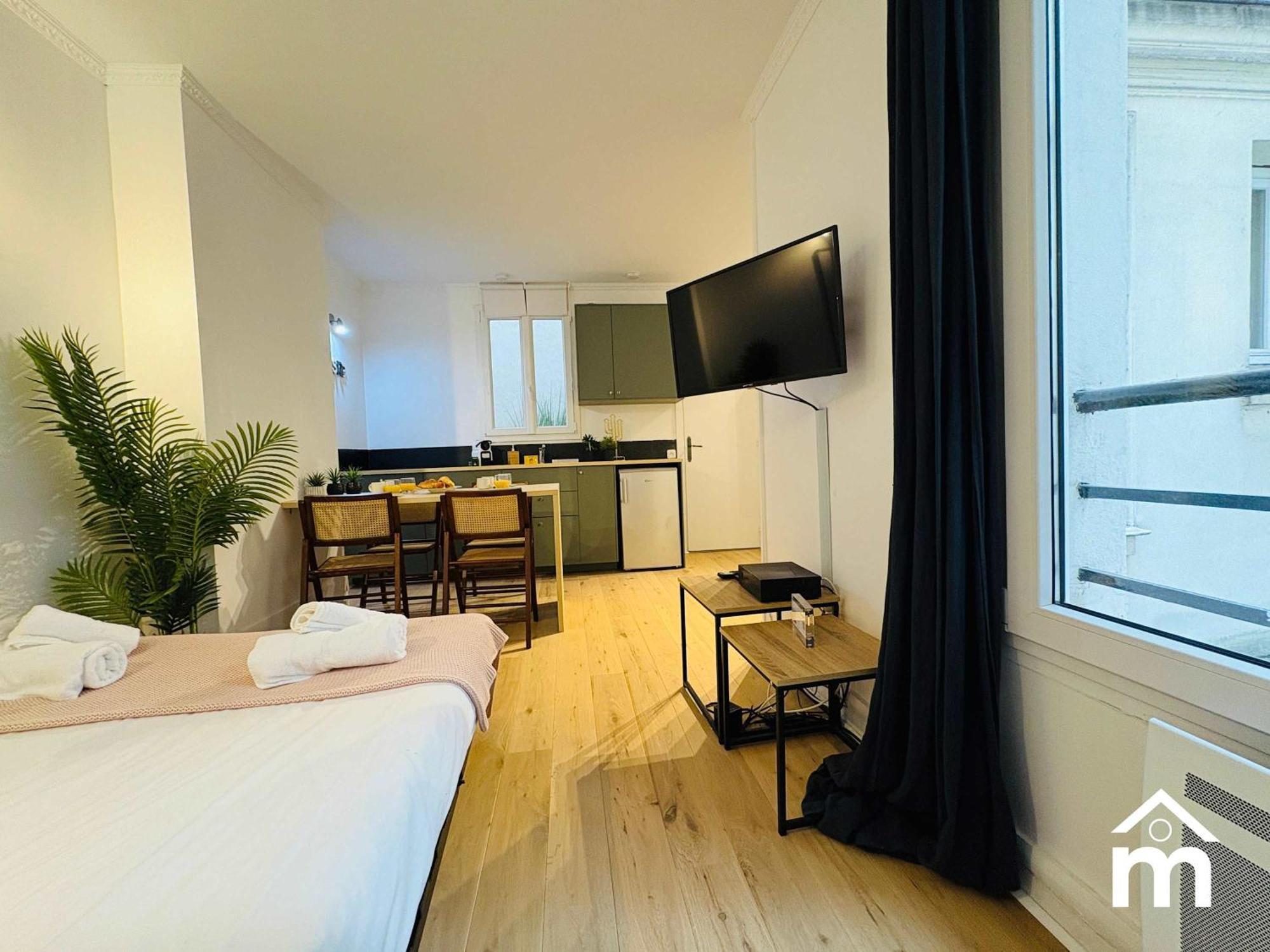 Eiffel Tower By Edelsam Apartment Paris Exterior photo